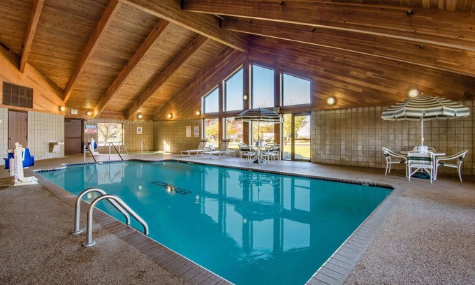 Fort Collins Hotel | AmericInn by Wyndham Windsor Ft. Collins