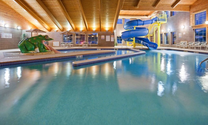 Wetmore Hotel | AmericInn by Wyndham Wetmore Munising