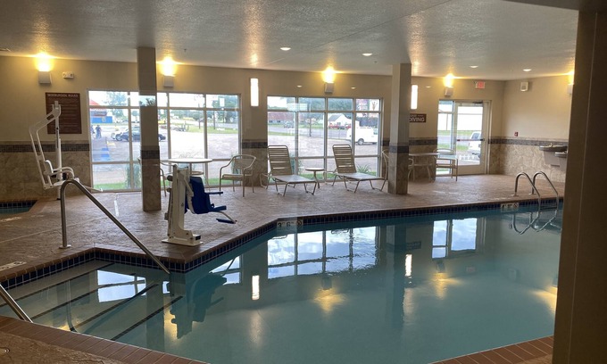 Windom Hotel | AmericInn by Wyndham Windom
