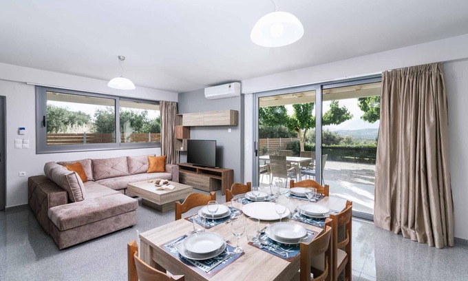 Petrokefalion House | Amfithea Villas