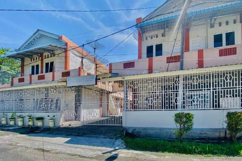 Kisaran Timur Hotel | Amira House Kisaran RedPartner
