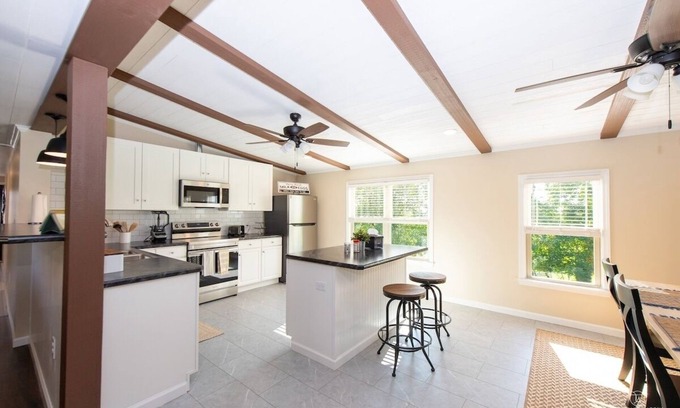 Witmer House | Amish Country Cottage at Nature View Farm