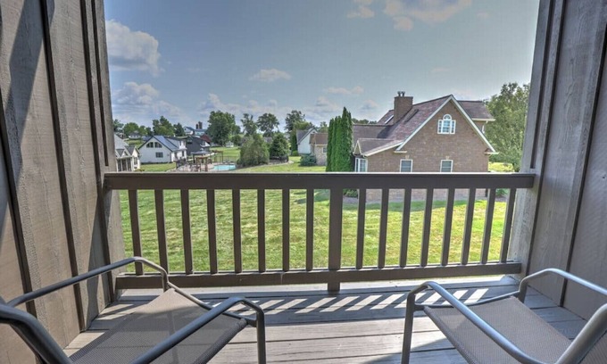 Millersburg Cottage | Amish Country Getaway With Seasonal Pool/Hot Tub
