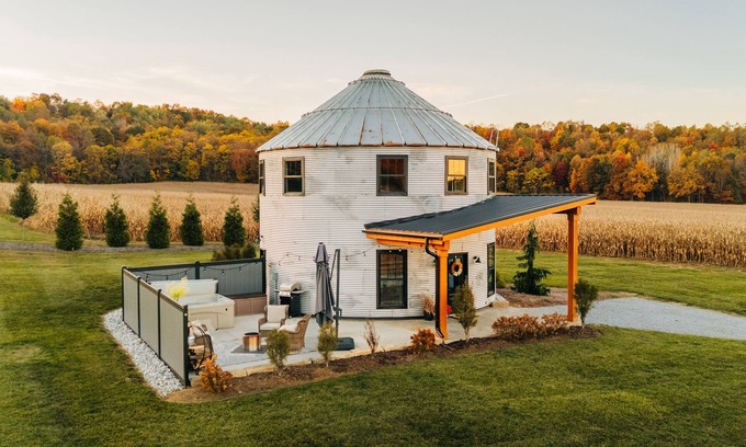 Navarre House | Amish Country Silo - Navarre, Ohio