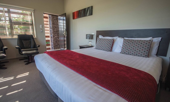Stratford Hotel | Amity Court Motel