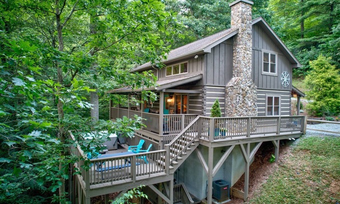 Vilas Cabin | Among the Trees - Valle Crucis Cabin with hot tub, Pool Table, Pond, Fire pit