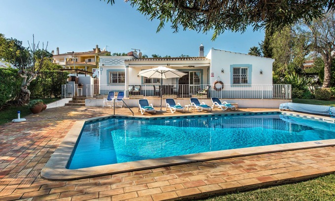 Guia Villa | Amora - 3 bedroom villa in Guia