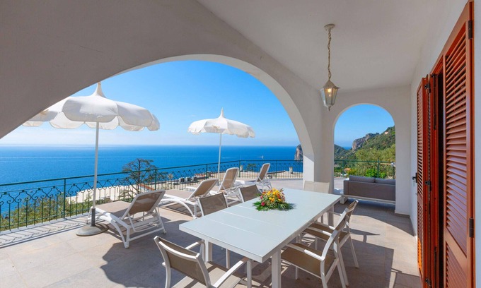 Sirenuse Villa | AMORE RENTALS - Villa Marina with Private Pool, Sea View, Terraces and Parking