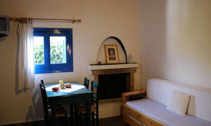 Pylos-Nestoras House | Ampeli Holiday House, a paradise next to the beach
