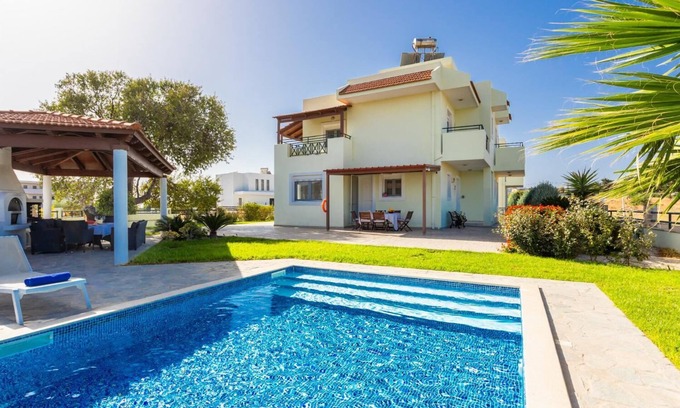Gennadi Villa | Amphitrite Villa - Four Bedroom Villa, Sleeps 8