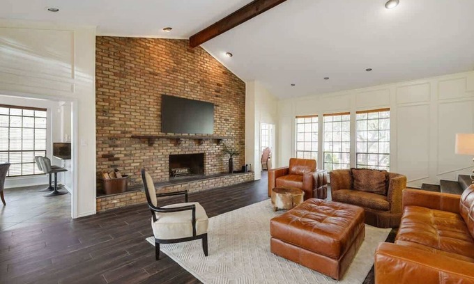 Grand Prairie House | Ample Home next to DFW, AT&T, w/hottub and game r.