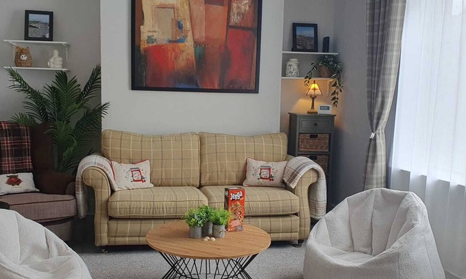 Stainburn House | Ample Town house nestled in the Lake District, Workington. Your home-from-home