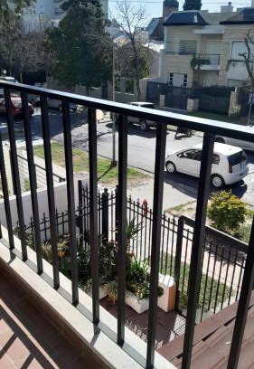 Parana Apartment | Amplia casa en planta alta en Av Mitre Parque Urquiza