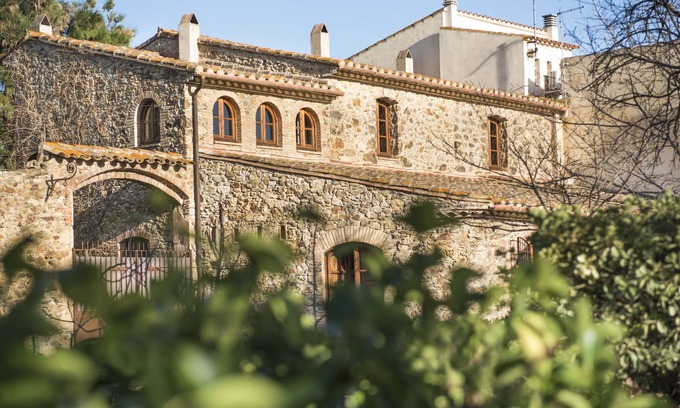 El Veinat de Dalt House | Amplia Vivienda con Gran Jardín Cerca de las Mejores Payas