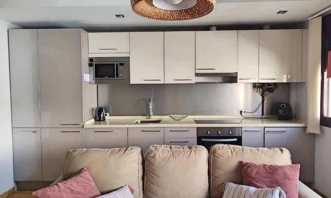 Valdeolleros Apartment | Amplio y Moderno Apartamento Lorenzo Ferreira