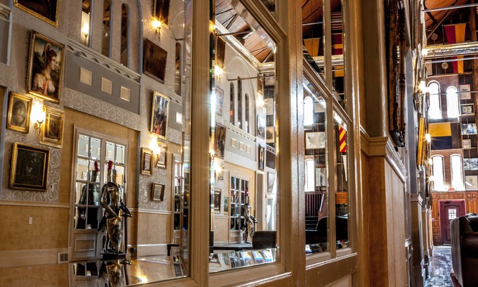 Amsterdam Hotel | Amsterdam Castle