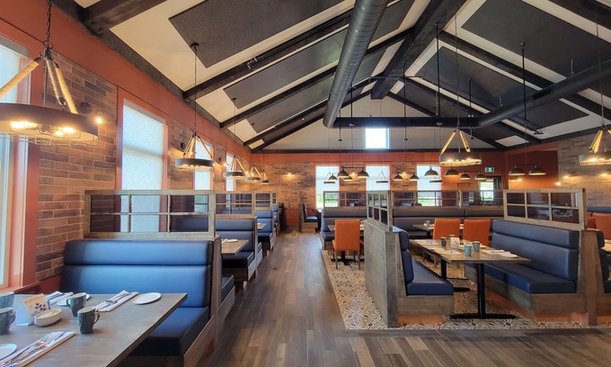 Florenceville-Bristol Hotel | Amsterdam Inn & Suites, an Ascend Collection Hotel