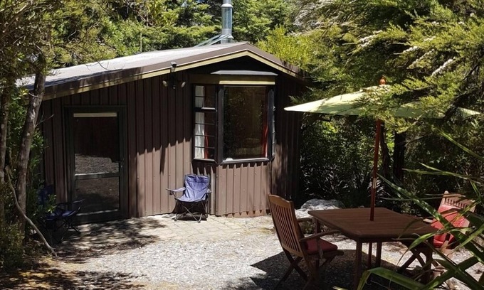 St. Arnaud Cottage | Amyris - secluded get away.
