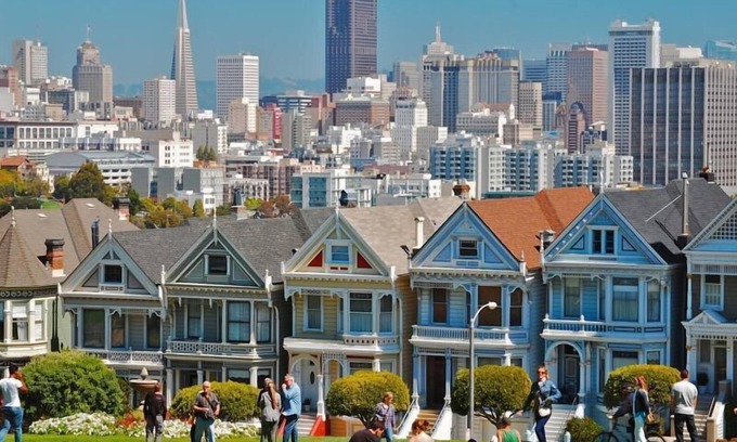 East End Apartment | An Adventure Awaits! Pool, Complimentary Breakfast, Free Parking