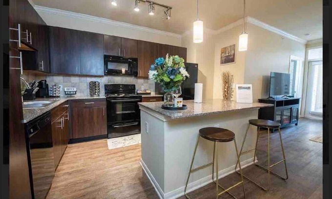 Lazybrook/Timbergrove Apartment | An alluring apartment, 10 min from downtown!