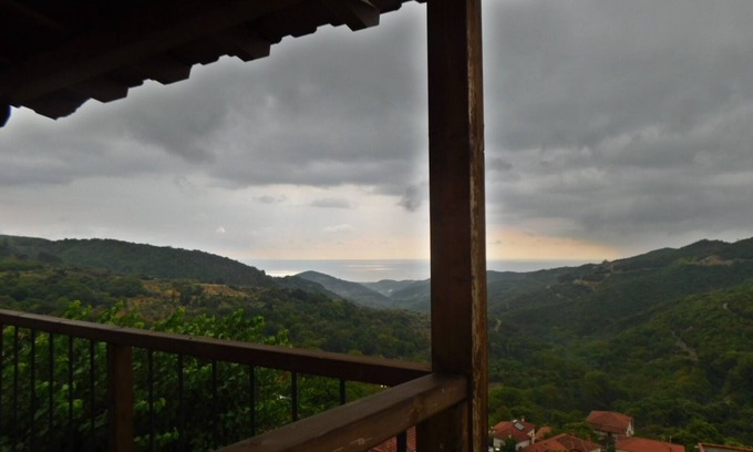 Agia House | an artist's STONE HOUSE 8 km from the seaside