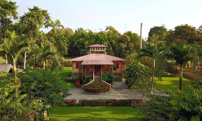 Naranjito Other | An Authentic and Luxurious Stay in the Ecuadorean Countryside