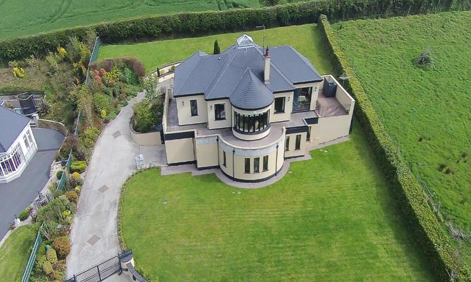 Burt Bed & Breakfast | An Boreen