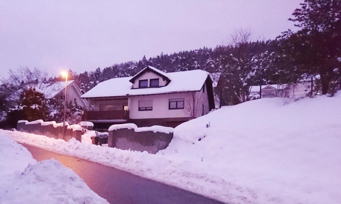 Immendingen House | An der grünen Donau - Ferienwohnung, Monteurwohnung, wir bieten keine Parkplätze, Verpflegung oder Tücher an, Parken NUR gegenüber auf der Straßenseite