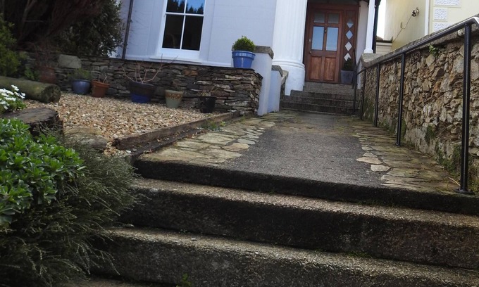 Mylor Churchtown House | An elegant Georgian house in an historic period terrace.