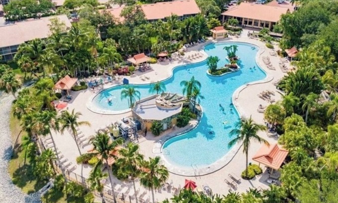 Naples Condo | An enchanting site, close to everything