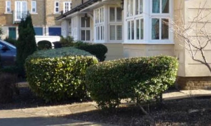 Friern Barnet House | An English style house with garden close to central London