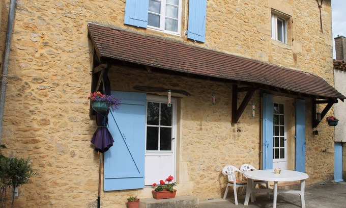 Villefranche-du-Perigord Cottage | An exclusive Village Holiday Cottage in the Dordogne. Log fire & private terrace
