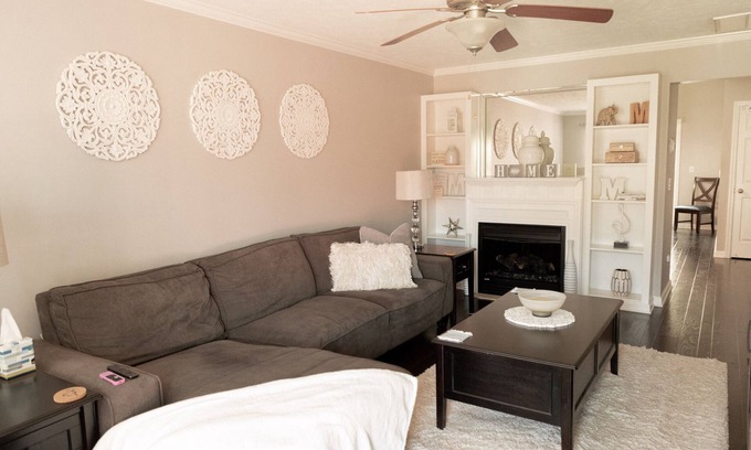 Donelson Hills House | An Extended Stay In a Cozy & Peaceful Haven 15 Minutes From Downtown Nashville