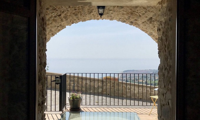 Roseto Capo Spulico Apartment | An historic luxury apartment with panoramic views over the Ionic coast and sea