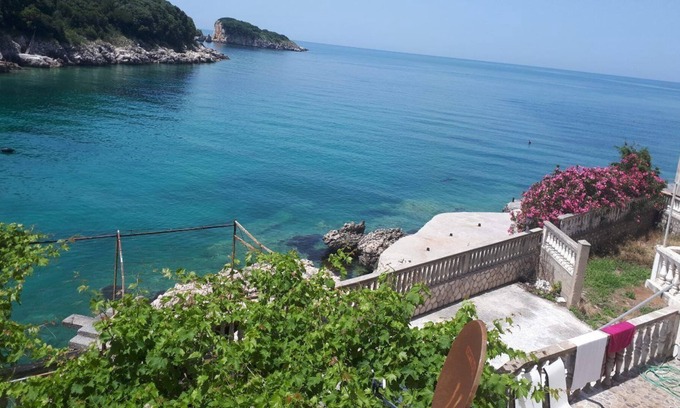 Utjeha Hladna Uvala House | An ideal place to rest and fishing on the foam from the sea.