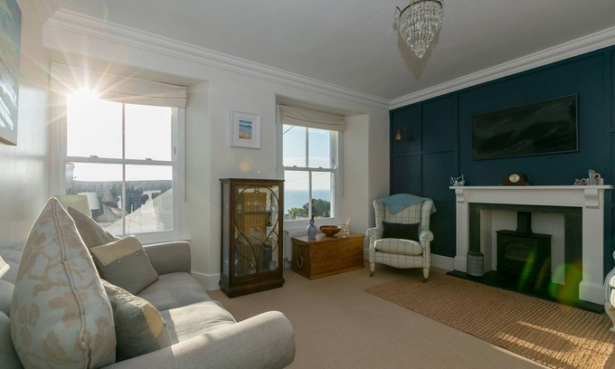 Marazion House | An immaculate three-storey Victorian house in Marazion, with private terrace, BBQ, parking and amazi