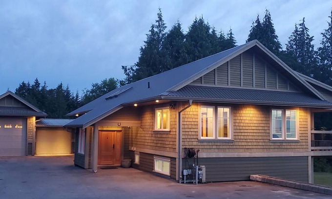 Powell River House | An ocean veiw nestled amongst the trees. Close to trails and the beach