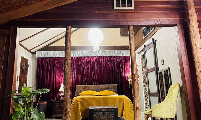 Shelbyville Other | Anam Haven County/farm stay