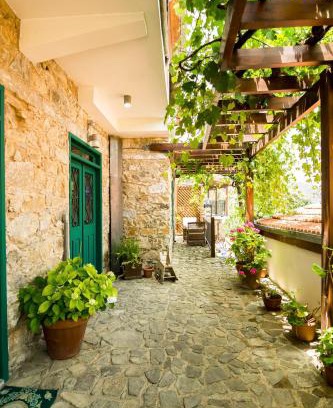 Kalopanayiotis House | Anastou's Traditional House