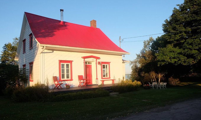 Sainte-Croix House | Ancestral Home, for one Couple