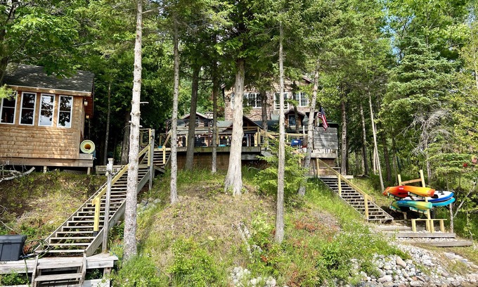 Indian River House | Anchor Lodge: Your Ultimate Summer Retreat: Swim, Kayak, and Relax !