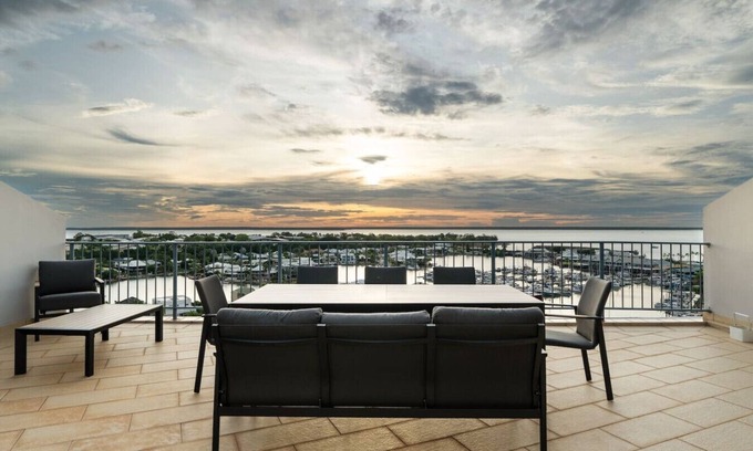Cullen Bay Condo | Anchor Point Penthouse: Marina Views ~ Pool ~ BBQs