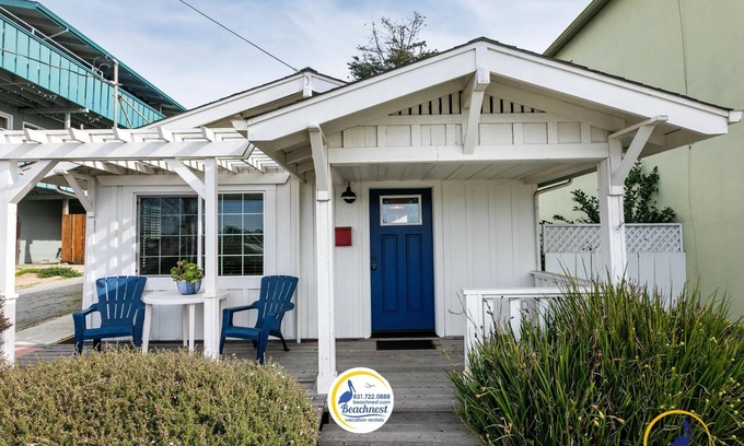 Eastside Santa Cruz House | Anchor's Away