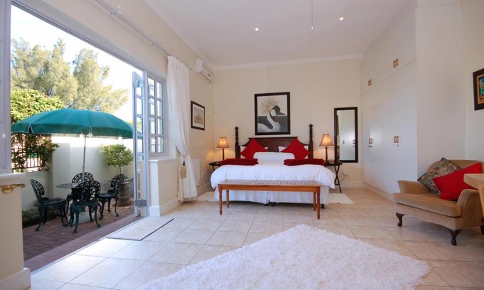 Summerstrand House | Anchorage Guesthouse