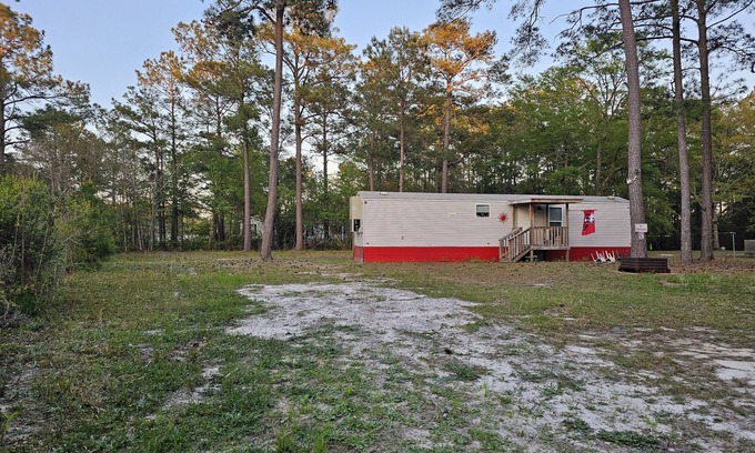 Supply House | Anchored Aweigh - Cozy fishing retreat only 5 minutes to the beach!