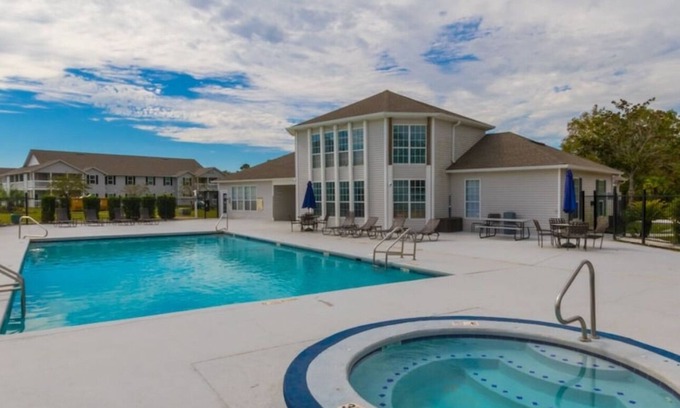 Oak Condo | Anchors Away Gulf Shores Alabama 1 bedroom condo