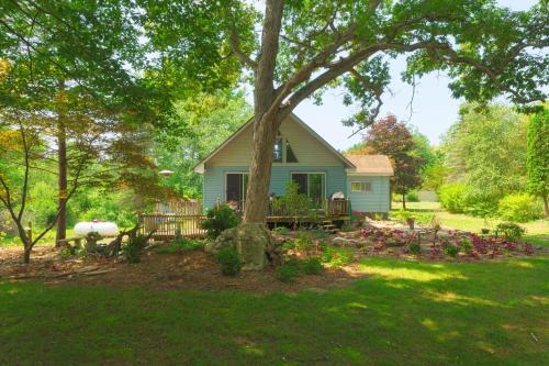 Grand Junction House | Ancient Oak Sanctuary Rural getaway, walking paths