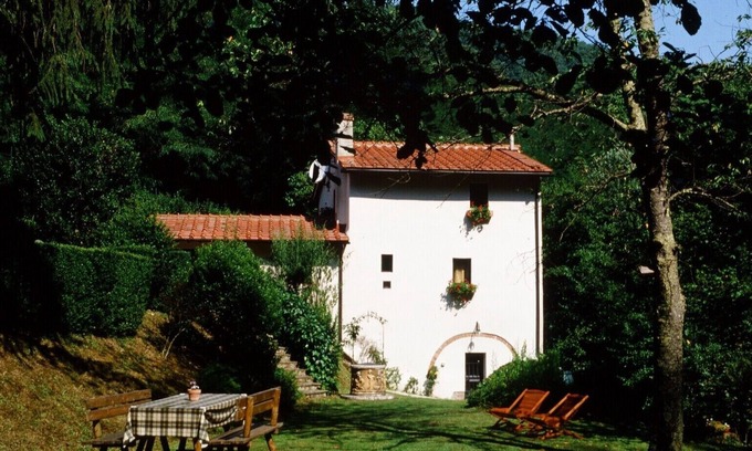Borgo San Lorenzo House | ancient restored mole with natutal pool in the river