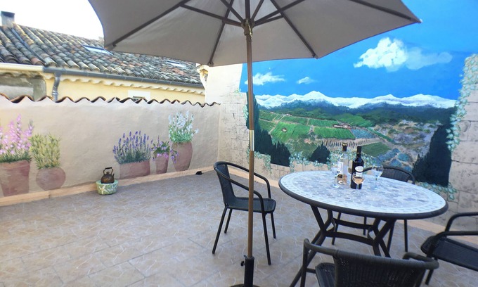 Assignan House | Ancient Roman Village House with Roof Terrace