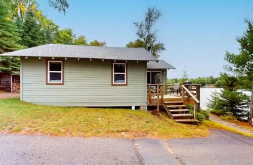 St Germain House | Anderson Lakeside Cabin